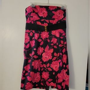 Sexy strapless mini dress